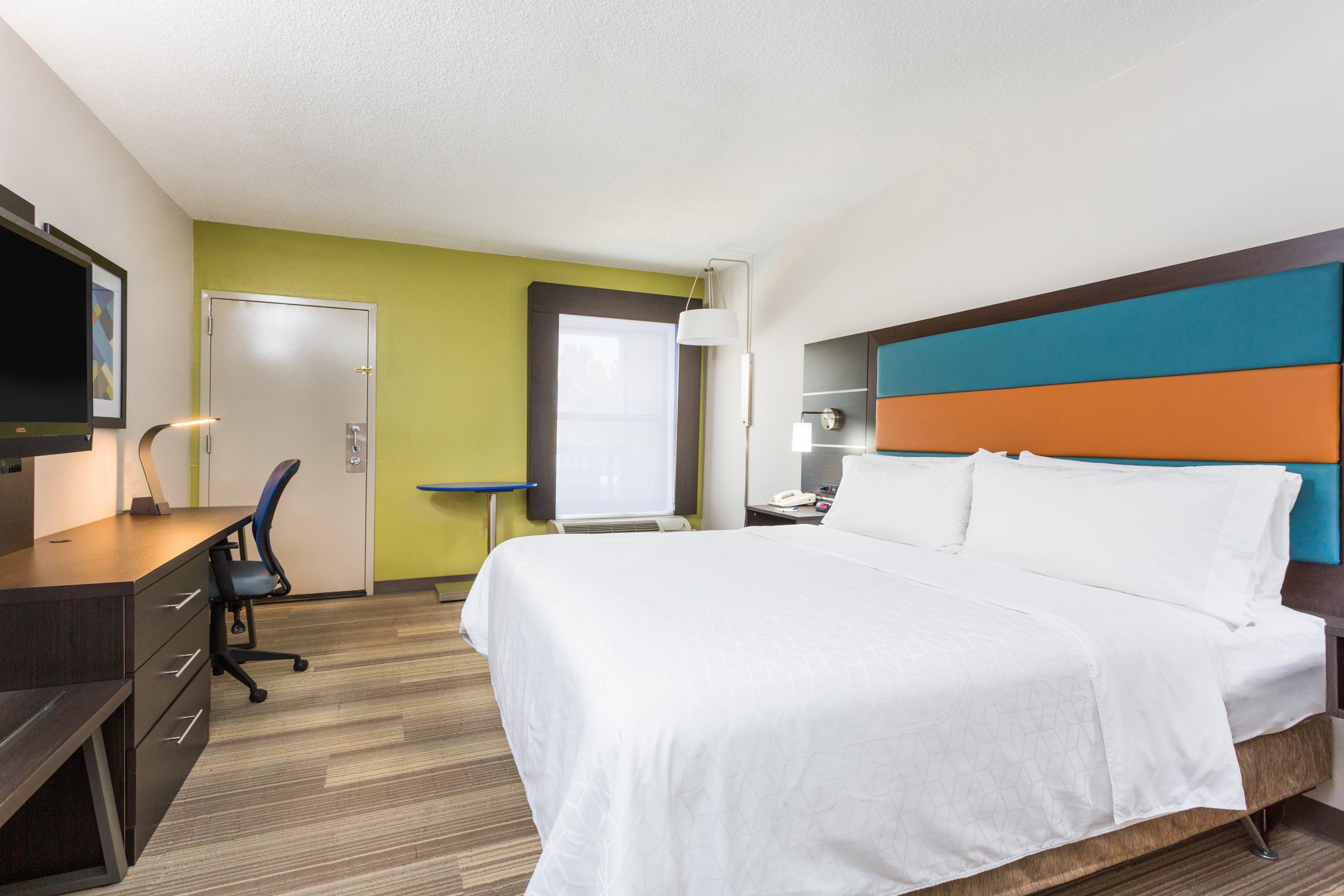 Holiday Inn Express - Plymouth By Ihg Екстериор снимка