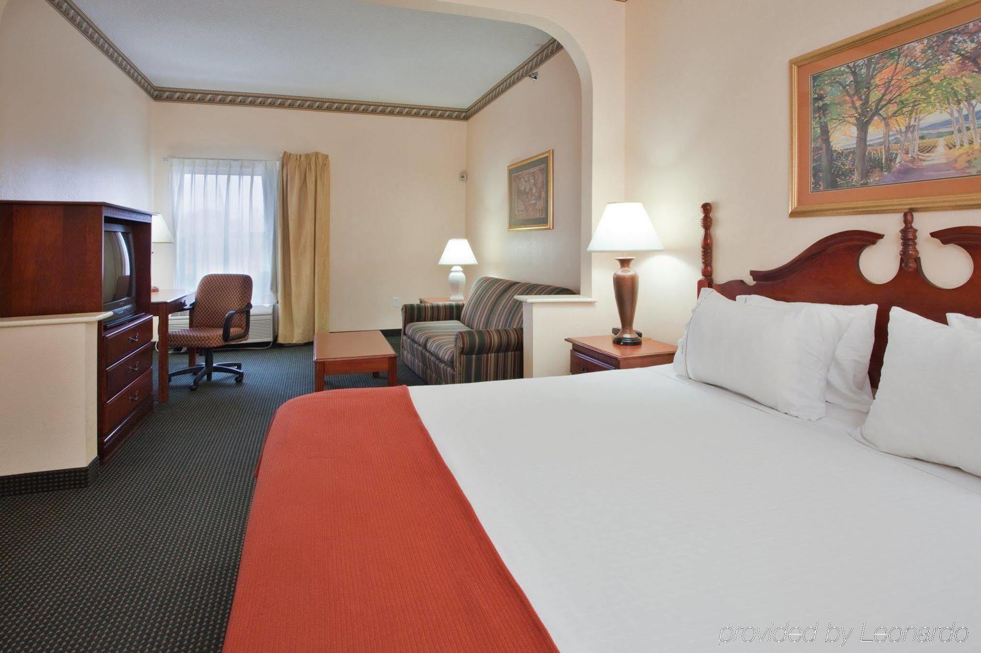 Holiday Inn Express - Plymouth By Ihg Стая снимка